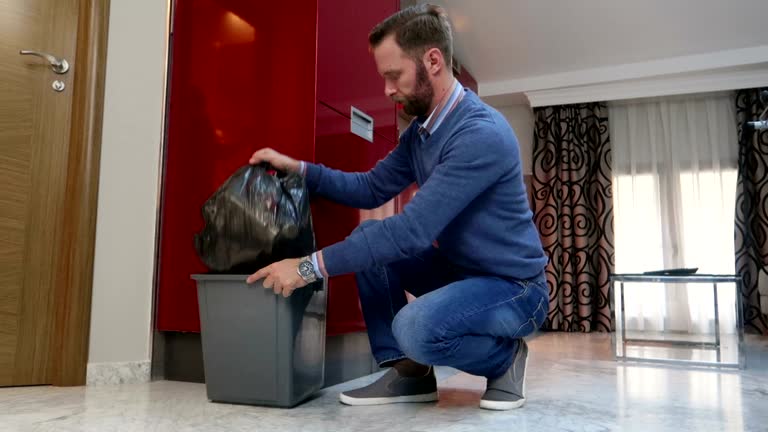 Best Basement Cleanout  in Victoria, KS